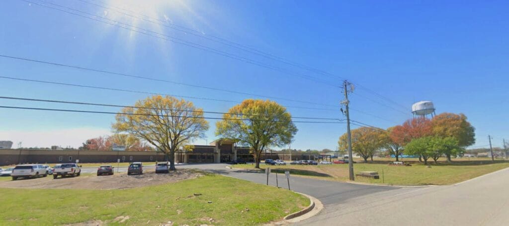 Byron_school_watertower